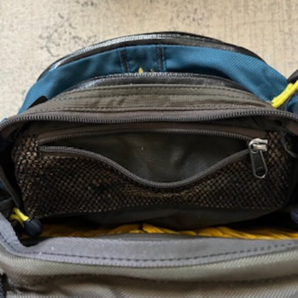 Mountainsmith CAIRN II Lumbar Large Capacity Waist Pack Gray & Blue Men/Unisex - Picture 10 of 12